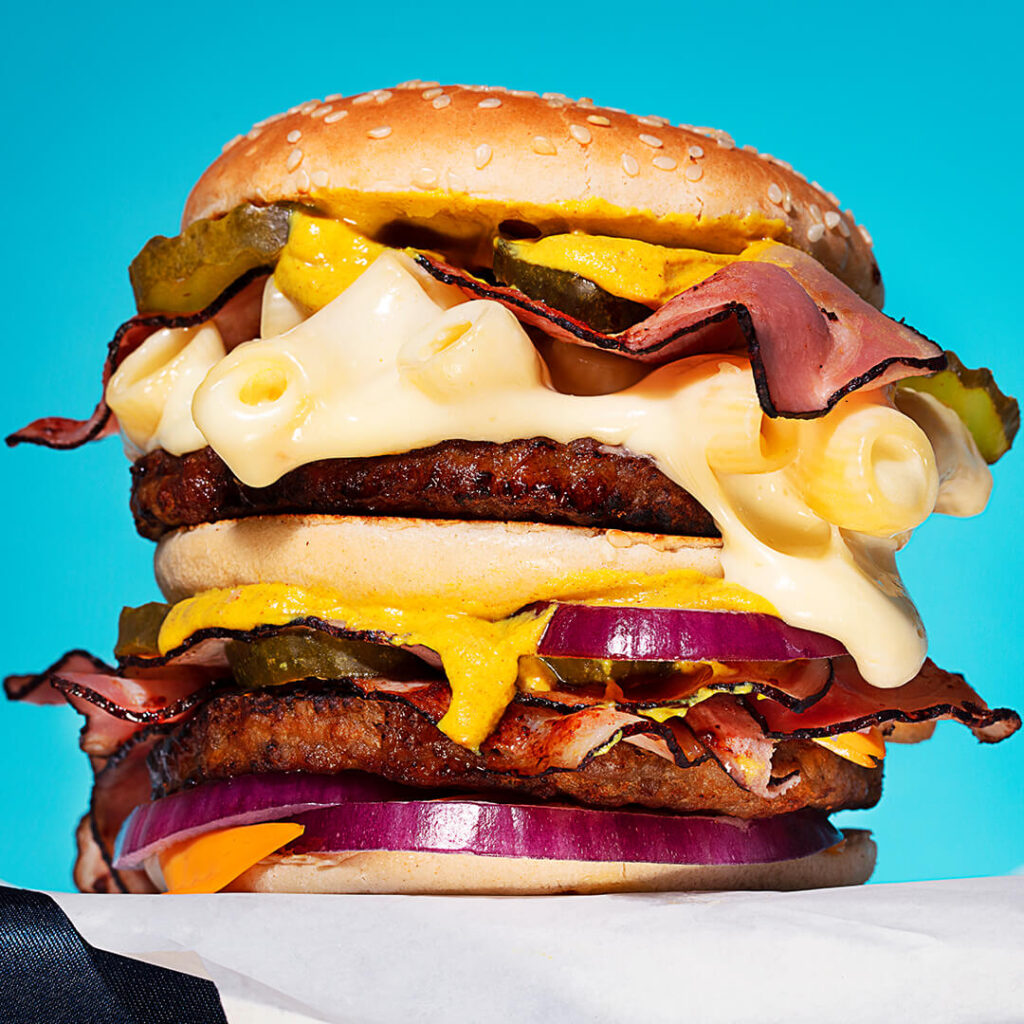 chuck studios - modest indulgence delicous food - mac-n-cheese burger